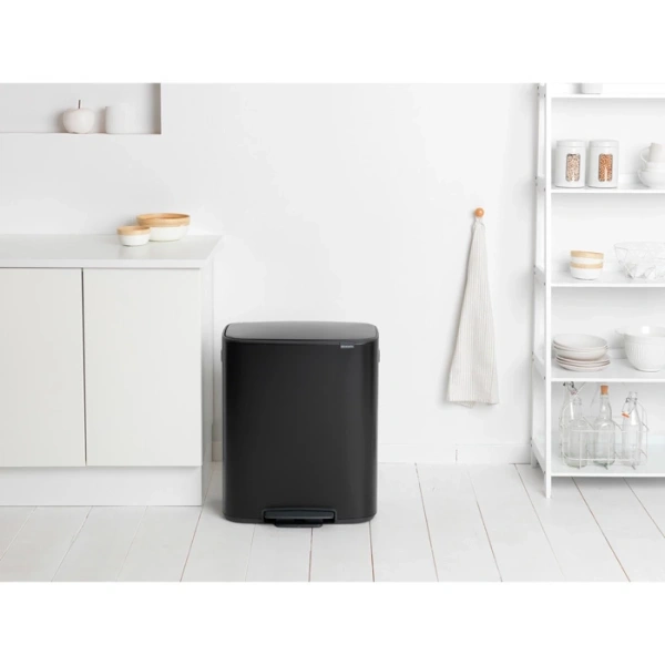 Мусорное ведро Brabantia Bo Pedal Bin 211508 30+30 л, черное