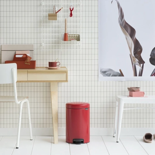 Мусорное ведро Brabantia NewIcon 112003 Мусорное ведро Brabantia NewIcon 112003