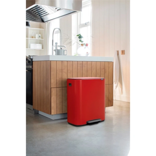 Мусорное ведро Brabantia Bo Pedal Bin 211522 30+30 л, пламенно-красное