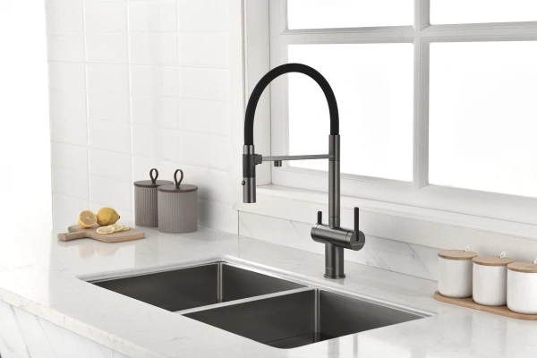 смеситель для кухни с подключением к фильтру paulmark gravity gr213888-gm