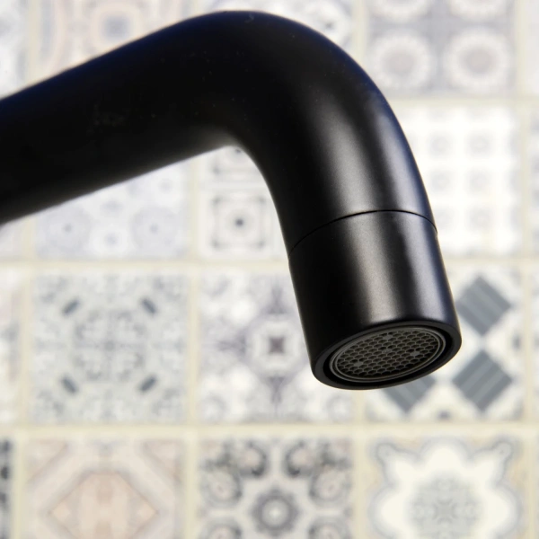 смеситель для кухни wasserkraft elbе 7407 черный матовый