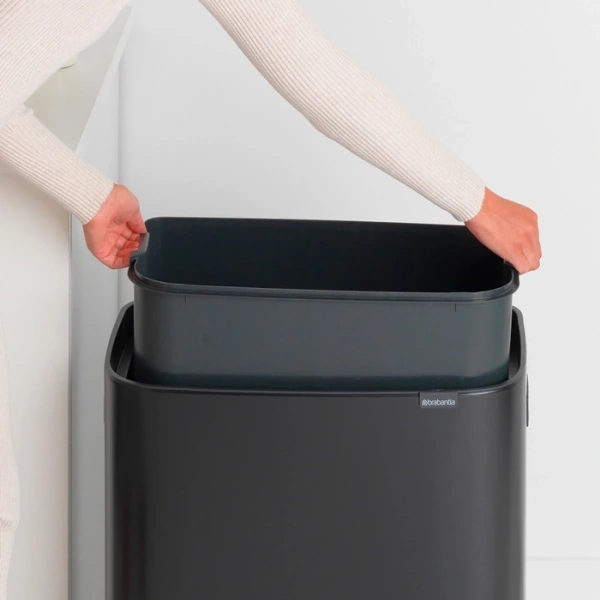 Мусорное ведро Brabantia Bo Touch Bin 223020 60 л, черное