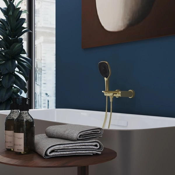 смеситель aqueduto linha lin0650 для ванны и душа, золотой матовый