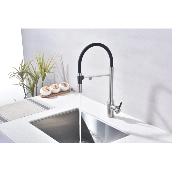 смеситель для кухни paulmark magneto one ma213188-bs, с гибким изливом, цвет брашированная сталь, излив черный