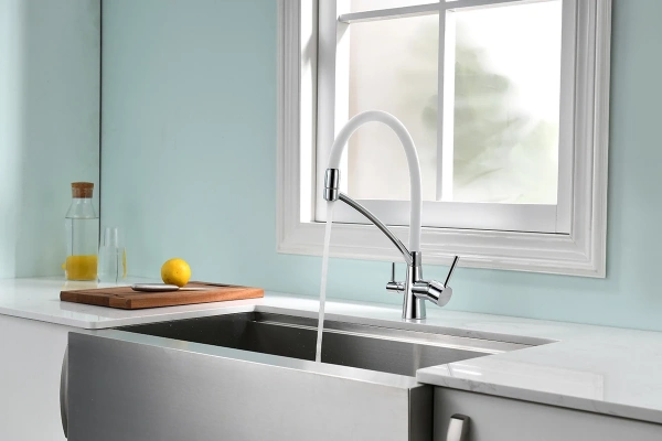 смеситель paulmark siegen si213111-crw для кухни, с подключением к фильтру, цвет хром \ белый